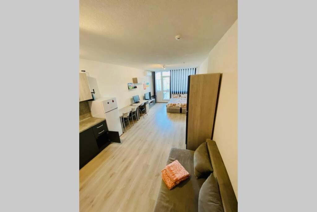 Ferienwohnung Large Studio In Studentski Grad With Huge Terrace Sofia Exterior foto